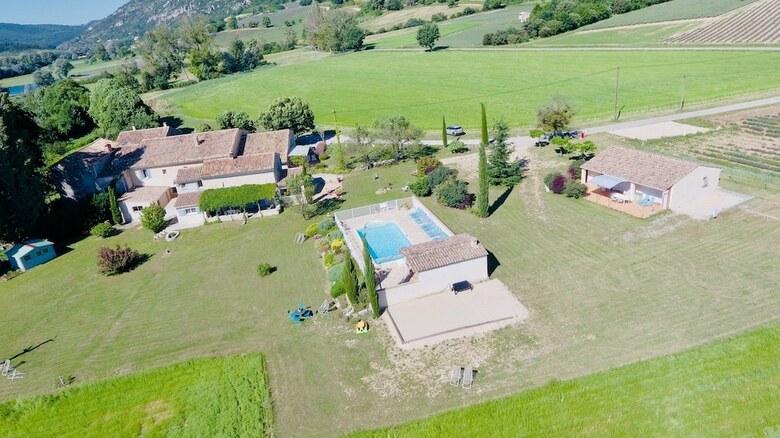 Hotel La Bastide Des Bourguets