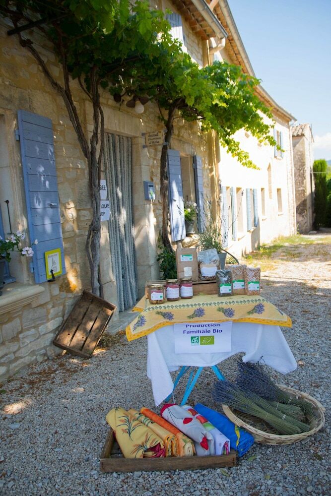 Hotel La Bastide Des Bourguets