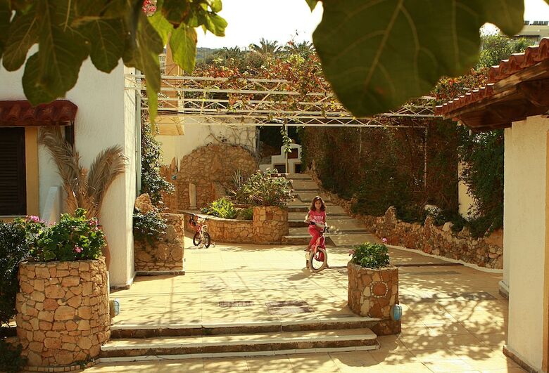 Iliostasi Beach Apartments