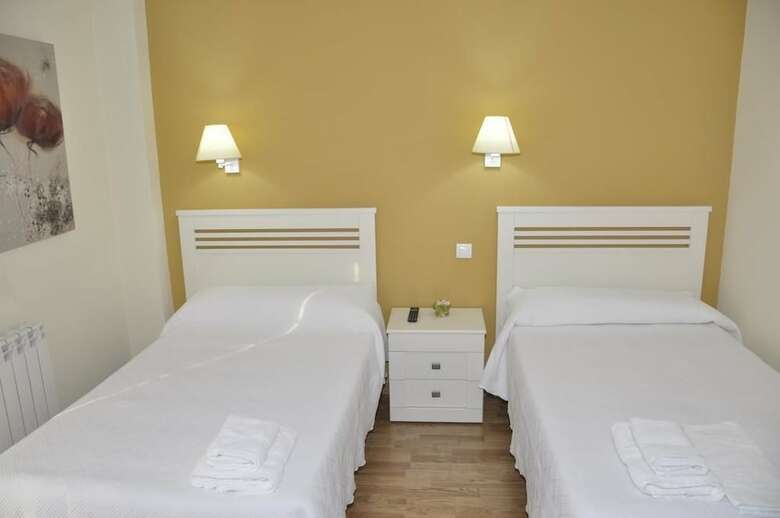 Hotel Amanecer En Campos