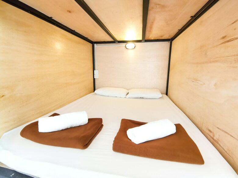 Hostal Dfs Capsule Hotel - Hostel