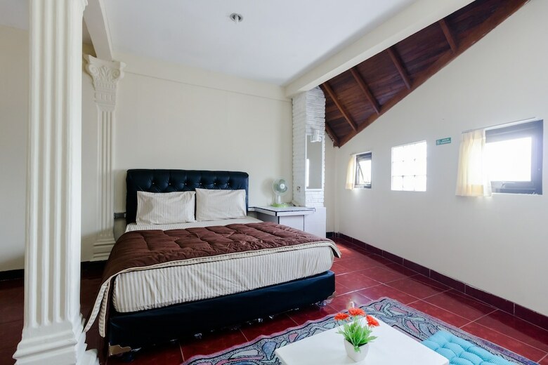 Hotel Pele Backpacker Guesthouse