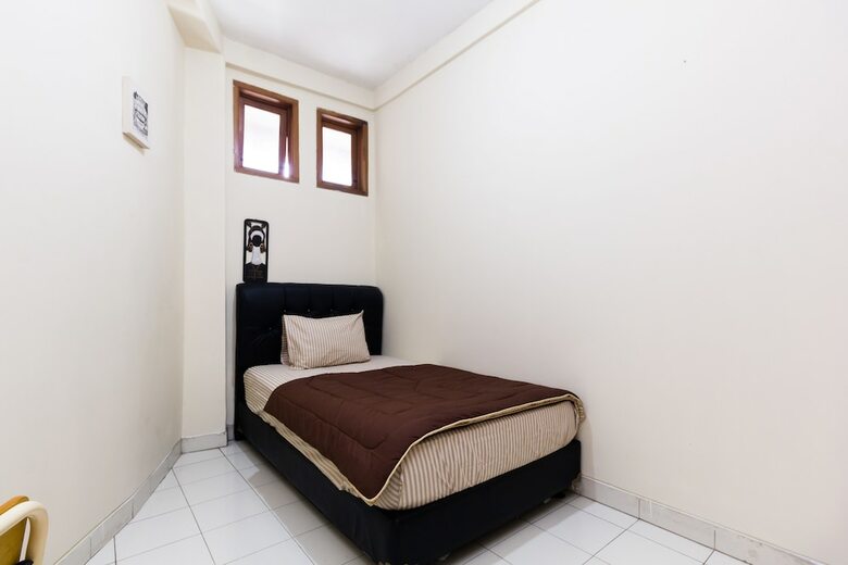 Hotel Pele Backpacker Guesthouse
