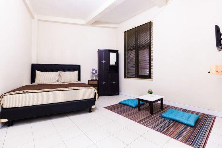 Hotel Pele Backpacker Guesthouse