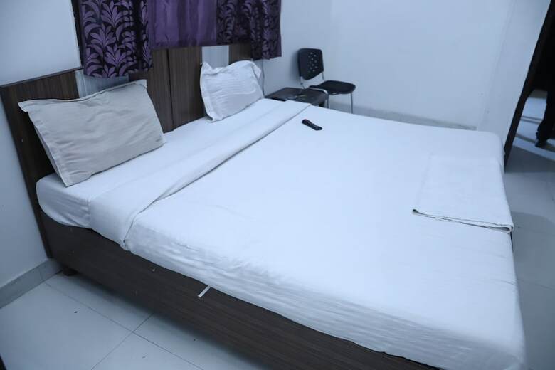 Hotel Airport Land