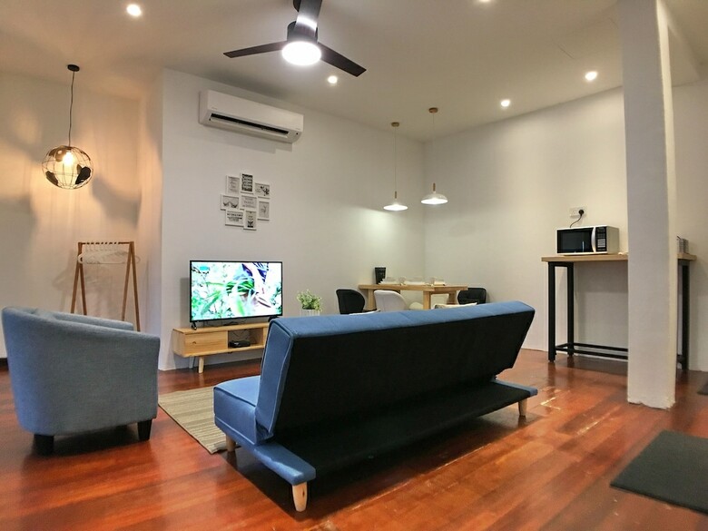 Ibook 7 - 2bedroom Gurney Studio Suites