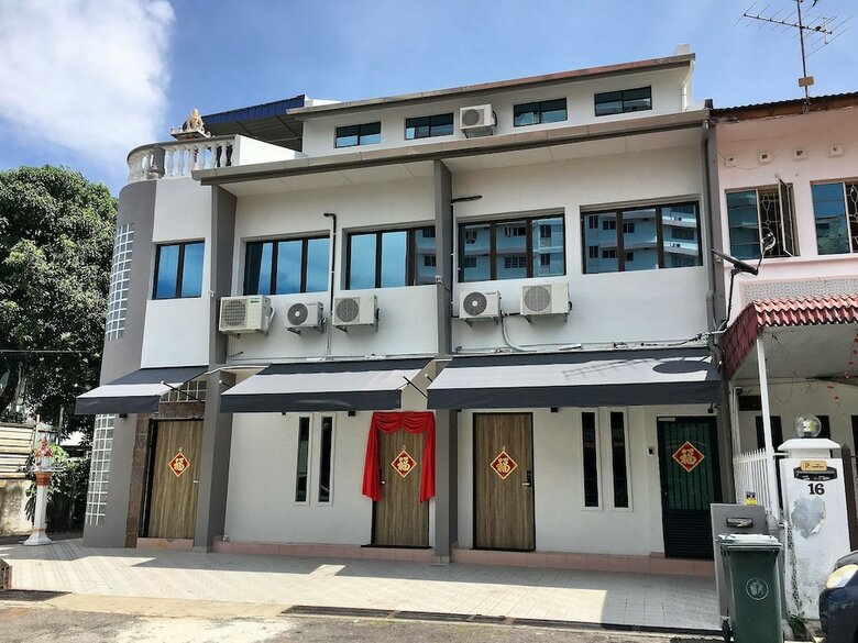 Ibook 7 - 2bedroom Gurney Studio Suites