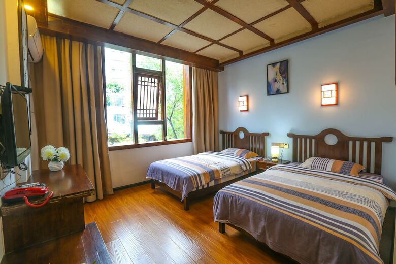 Hostal Ya Zhai Fu Ren Inn