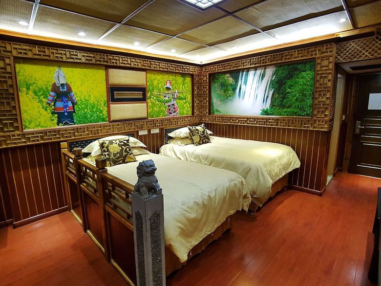 Hotel Yangshuo Li River Gallery Lodge