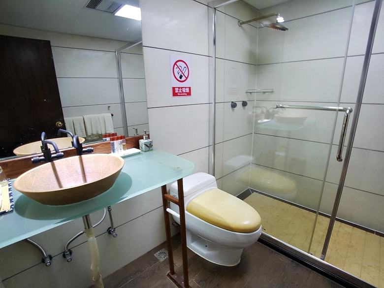 Hotel Yangshuo Li River Gallery Lodge