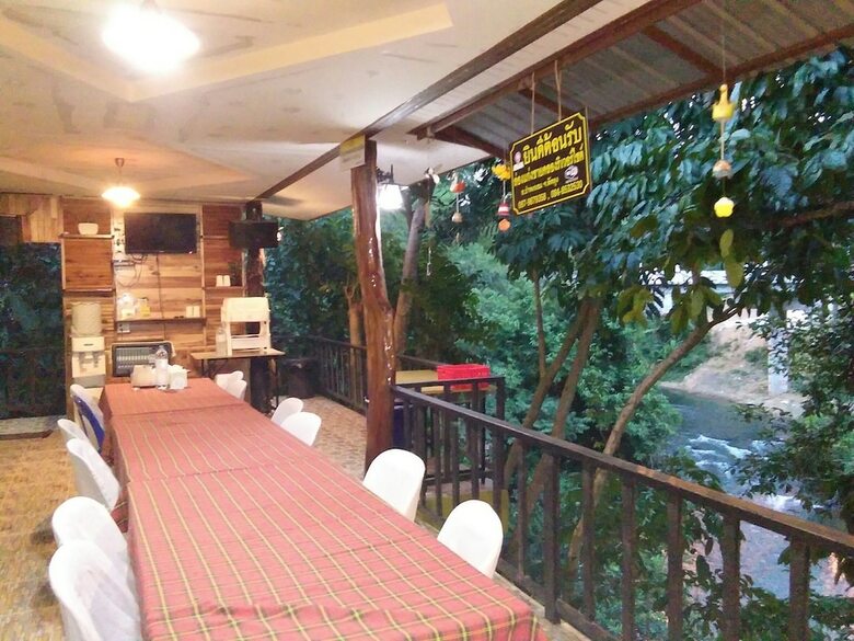 Hotel Longkang Chai Klong River