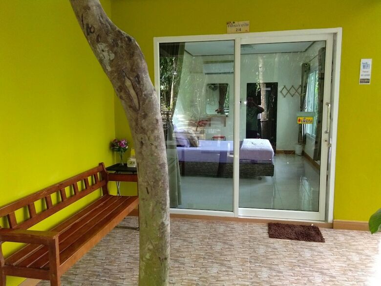 Hotel Longkang Chai Klong River