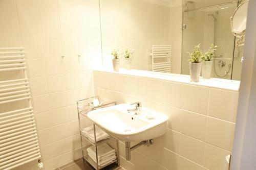 Hotel Schlo� Tremsb�ttel
