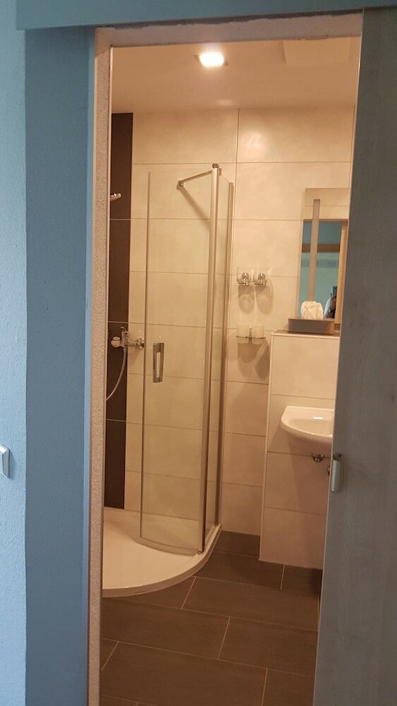 Hostal Pension Haus Am Waldesrand