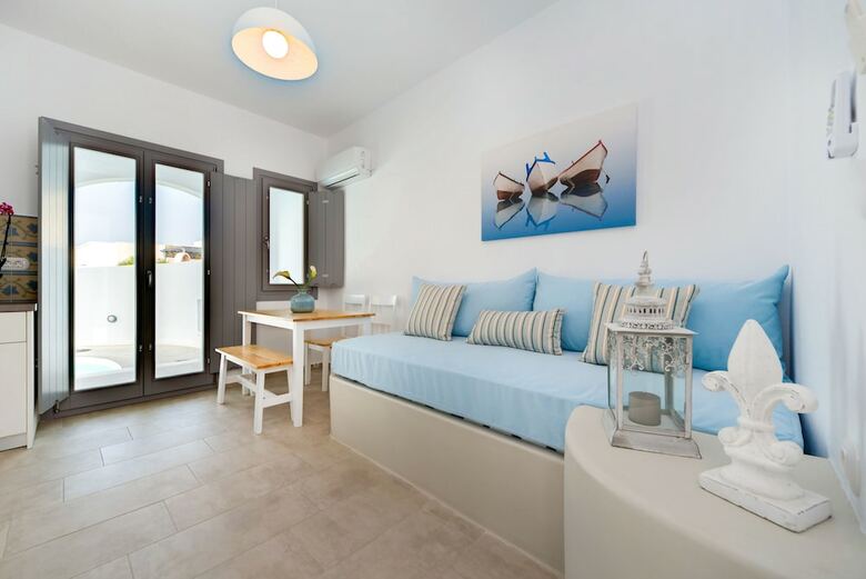 Apartamentos White Harmony Suites