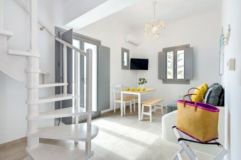 Apartamentos White Harmony Suites