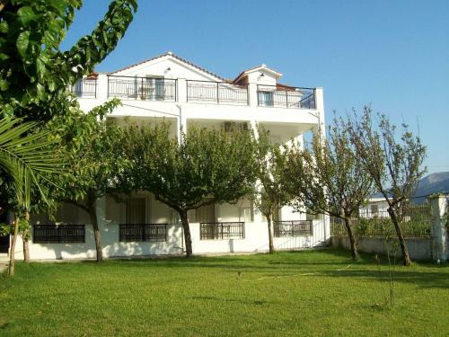 Hotel Yiota Studios