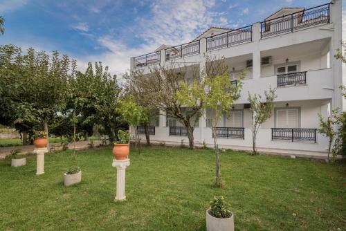 Hotel Yiota Studios