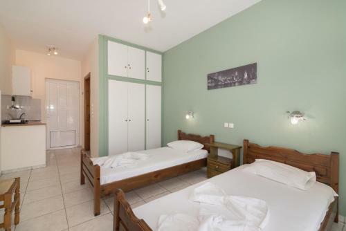 Hotel Yiota Studios