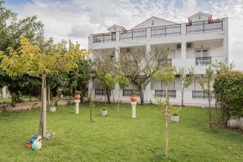 Hotel Yiota Studios