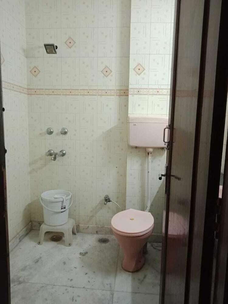 Hotel Kashish Plaza