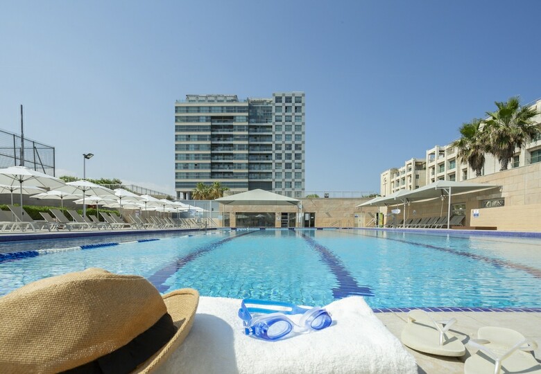Aparthotel Okeanos On The Beach