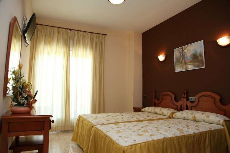 Hotel Ciudad de Pozo Alc�n