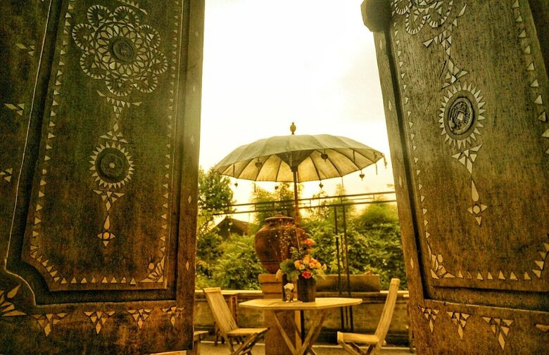 Bed & Breakfast Tukad White House