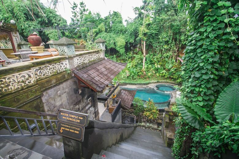 Bed & Breakfast Tukad White House