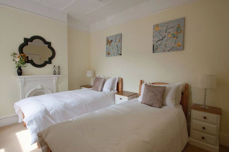 Hotel Gyves Guest House