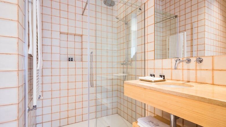 Hotel Art Senses Suites & Rooms