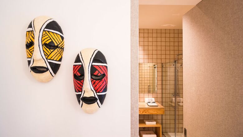 Hotel Art Senses Suites & Rooms