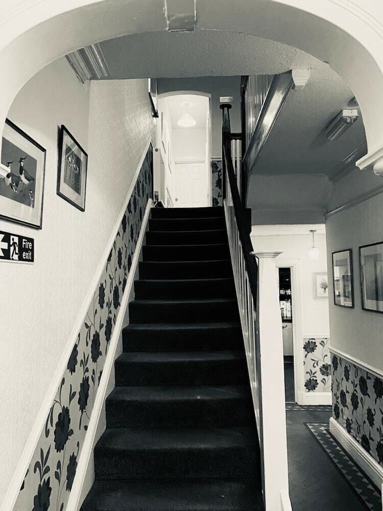 Bed & Breakfast Sutton Guest House