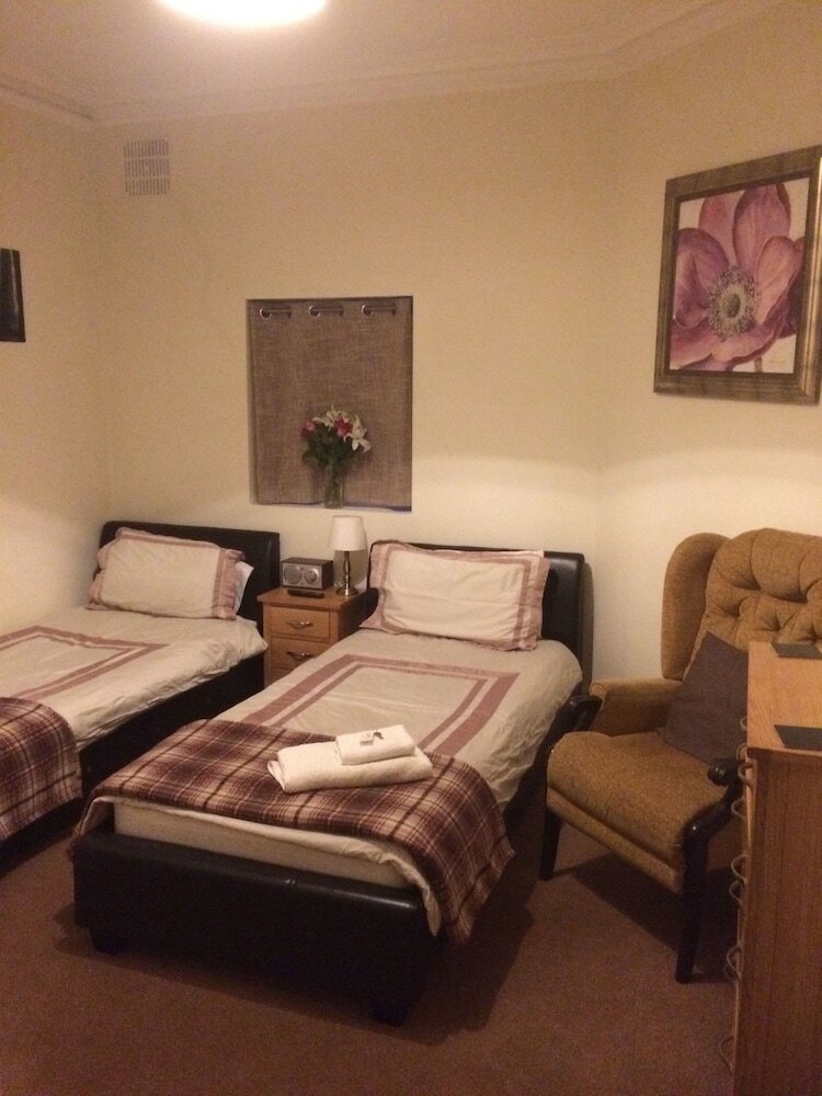 Bed & Breakfast Sutton Guest House