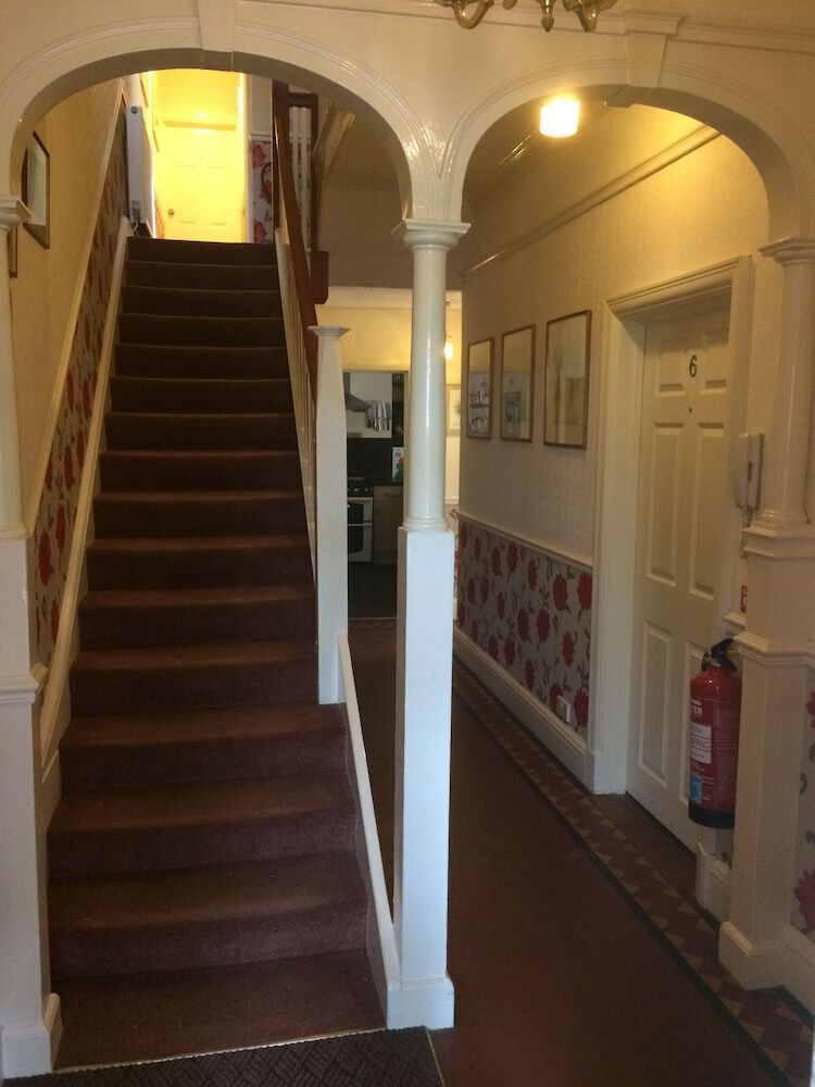 Bed & Breakfast Sutton Guest House