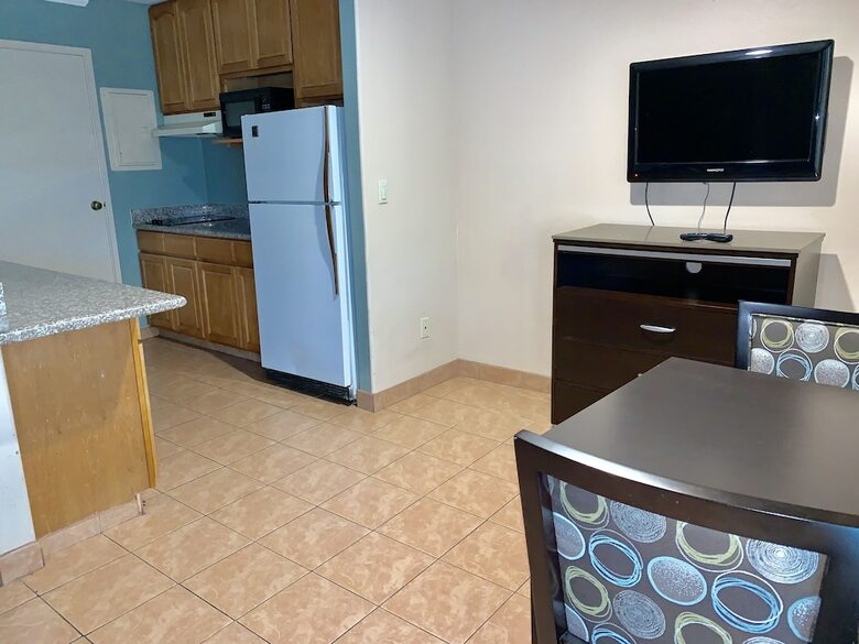 Motel Olive Tree Inn & Suites
