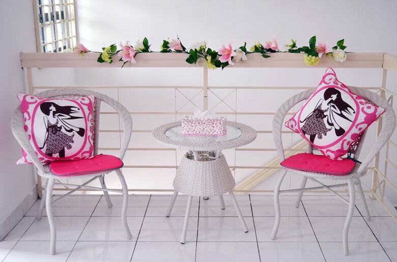 Manis-manis @ Pink Lady Cottage
