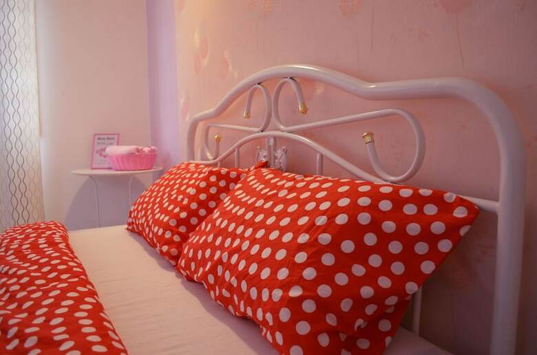 Manis-manis @ Pink Lady Cottage