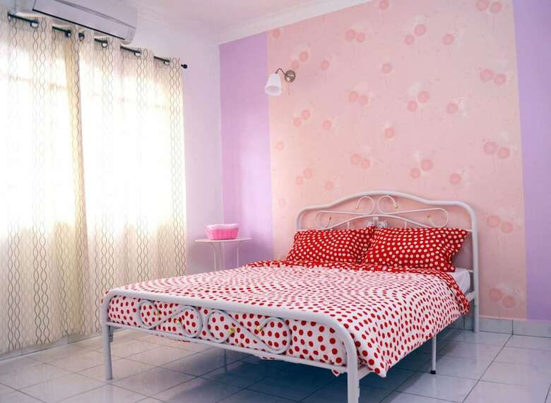 Manis-manis @ Pink Lady Cottage