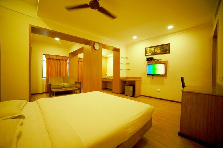 Hotel Sriram International