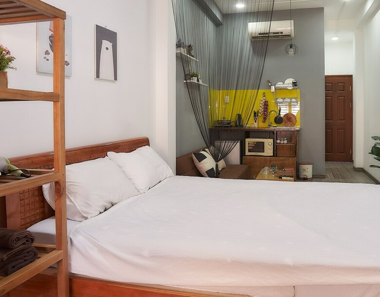 Hotel Saigon Bed Station