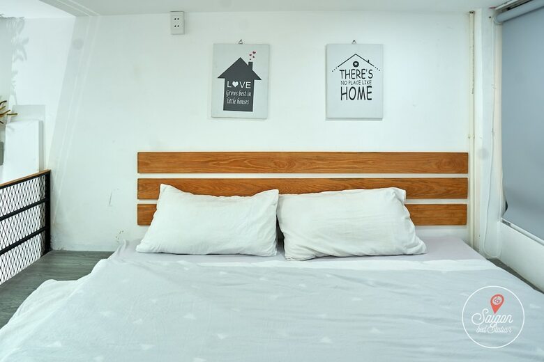 Hotel Saigon Bed Station