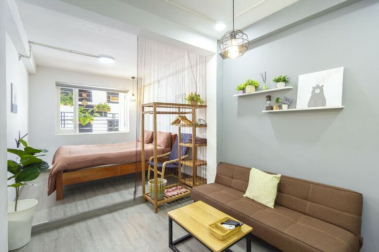 Hotel Saigon Bed Station