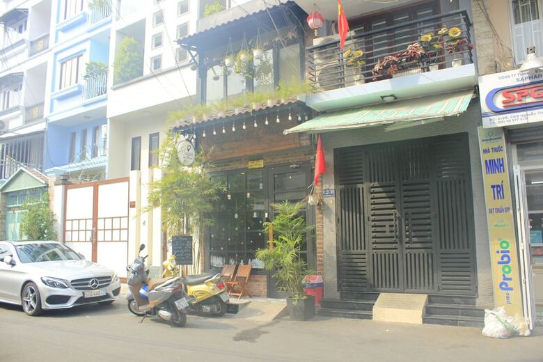 Hotel Saigon Bed Station