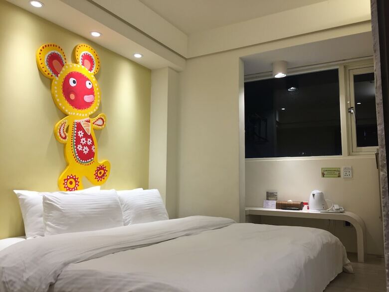 Ours Hotel