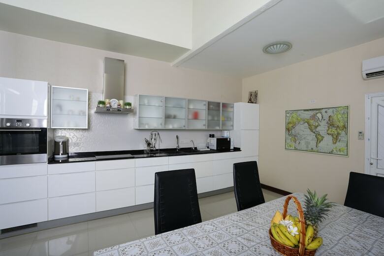 Green Residence Pool Villa