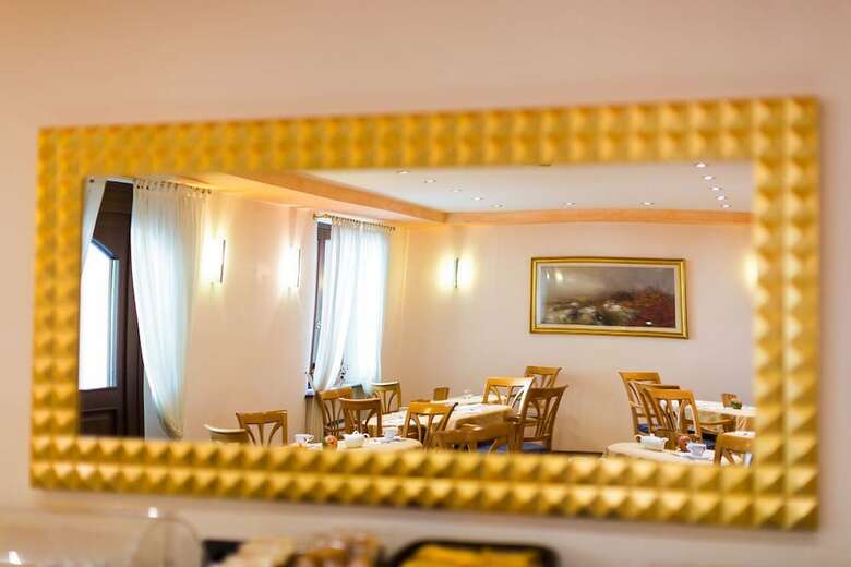 Center Hotel