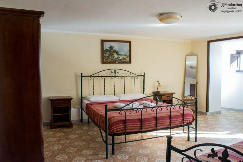 Posada A Taverna Intru U Vicu