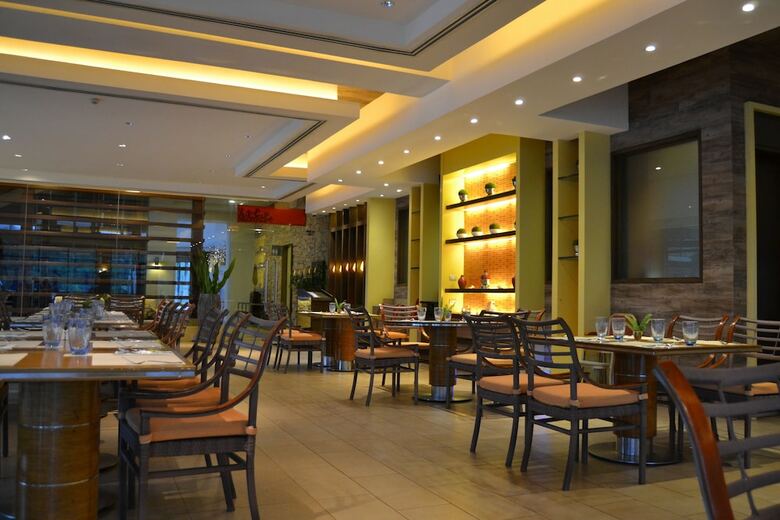 Apartment Carola B 711 At Pico de Loro