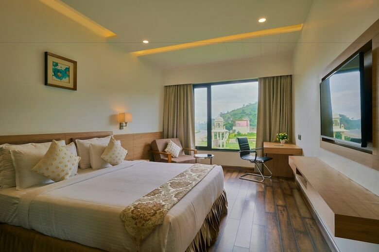 Blu Feather Hotel & Spa